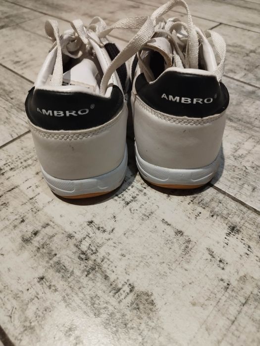 Buty piłkarskie Ambro halówki