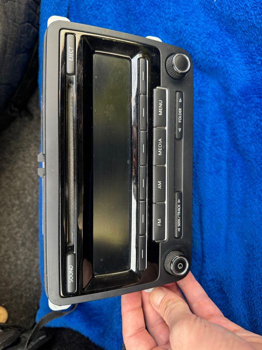 Штатна мультимедіа Volkswagen Jetta 6