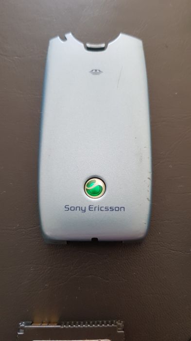 Coleção Telemóvel antigo Sony Ericsson 100% a funcionar