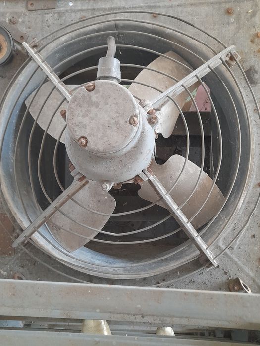 Вентилятор для птахоферми.