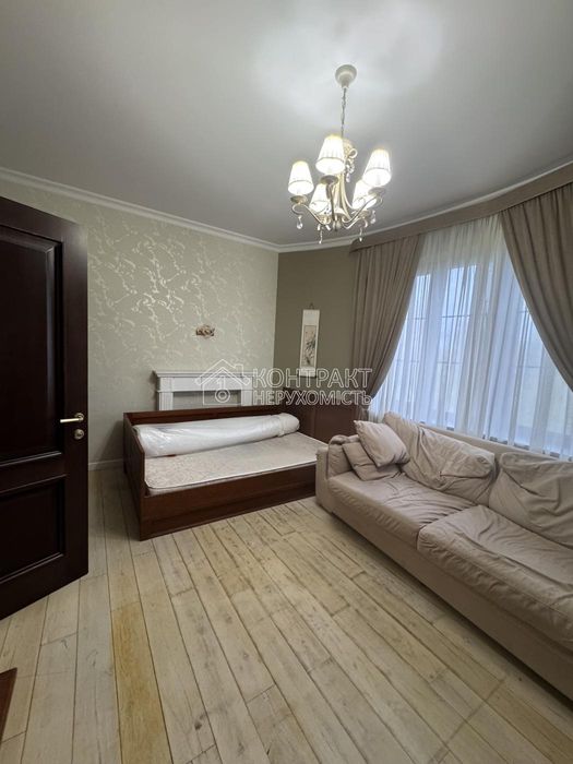 Сдається в оренду  2-кім кв 85 кВ.