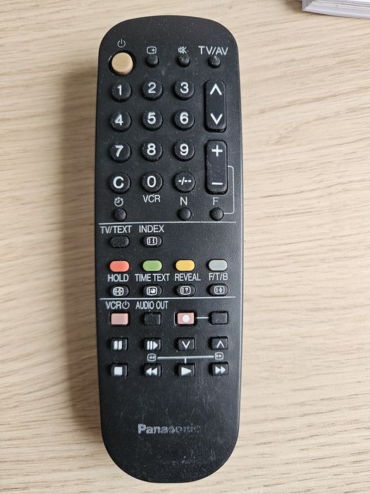 Pilot Panasonic do magnetowidu video i tv