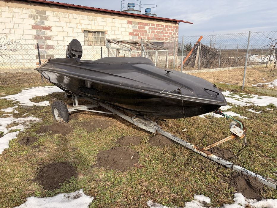 Motorowka łódka łódz motorowa 50KM 2t 4cyl z przyczepka