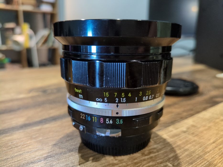 Продам Nikon 20mm f/3.5 NIKKOR-UD Auto