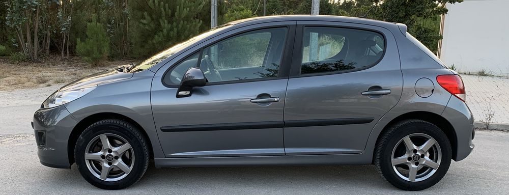 Peugeot 207 95 cv/ 61 mil kms/ 1dono/ motor corrente-IRREPREENSIVEL