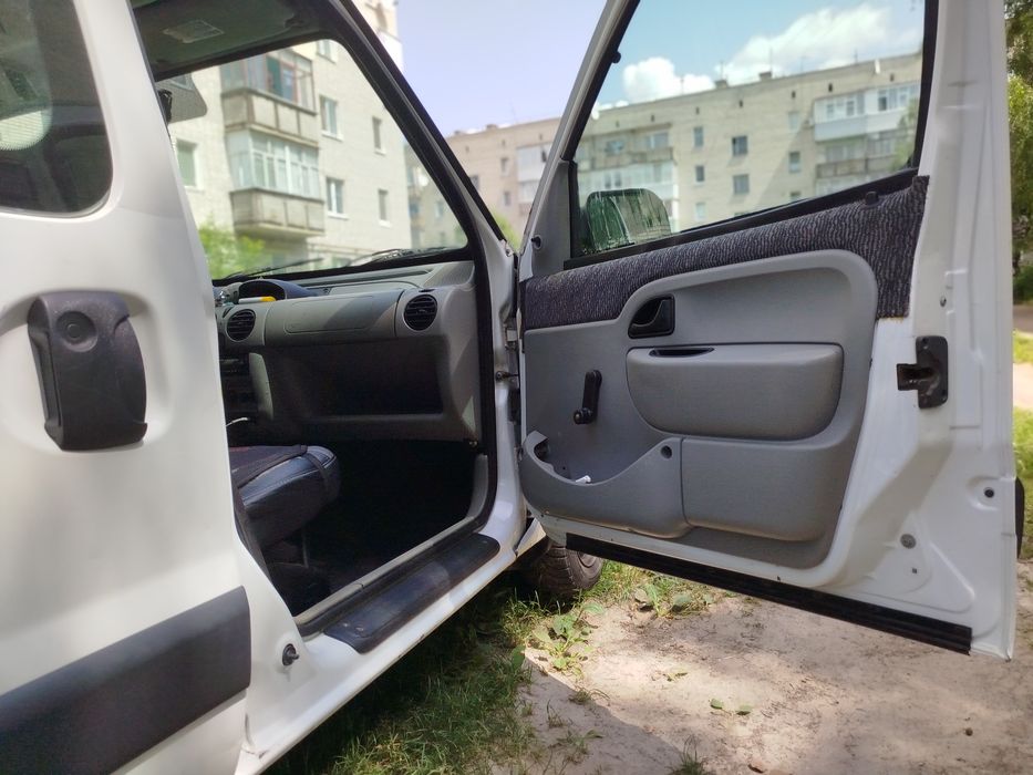 Рено Кенго пасажир по документах