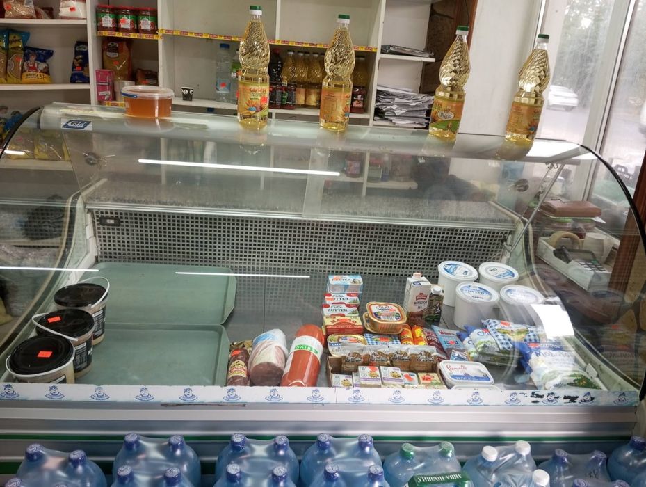 ТЕРМІНОВО!!! ПРОДАЄТЬСЯ. Холодильна вітрина.