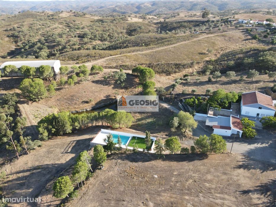 Quintinha T3 for Sale in Santa Cruz, Almodôvar