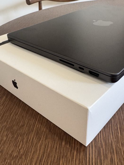 Macbook Pro M5 14’ 2026 NOVO 16GB 512GB