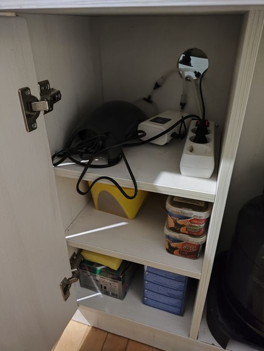 Продам акваріум 250л з всім приладдям, рибами та тумбою