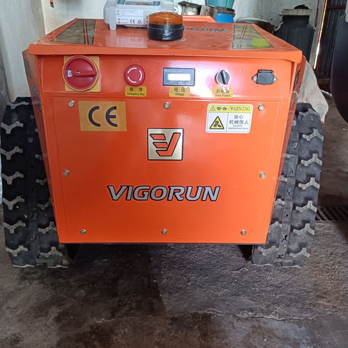 Robot corta mato  telecomandado