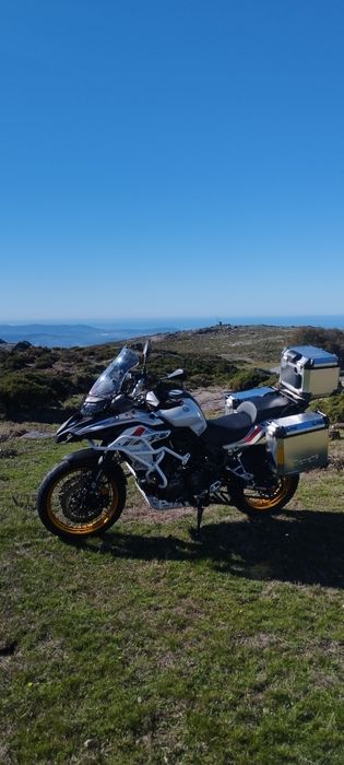 Benelli trk 502x