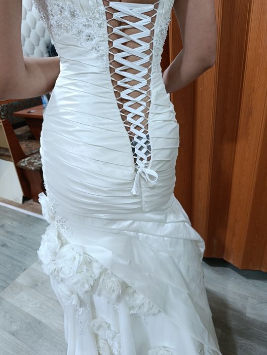 Продам свадебное платье новое