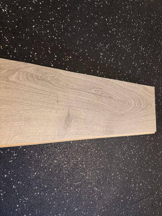 Премиум ламинат Quick-Step Majestic Brushed oak