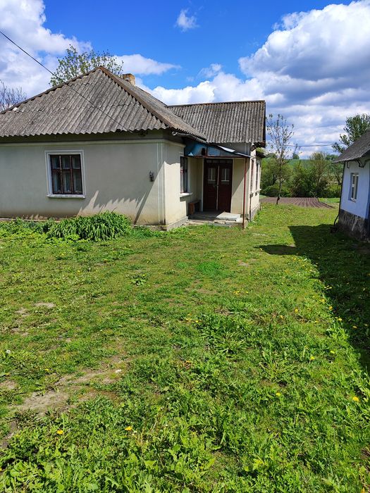 Продаж земельної ділянки з будинком
