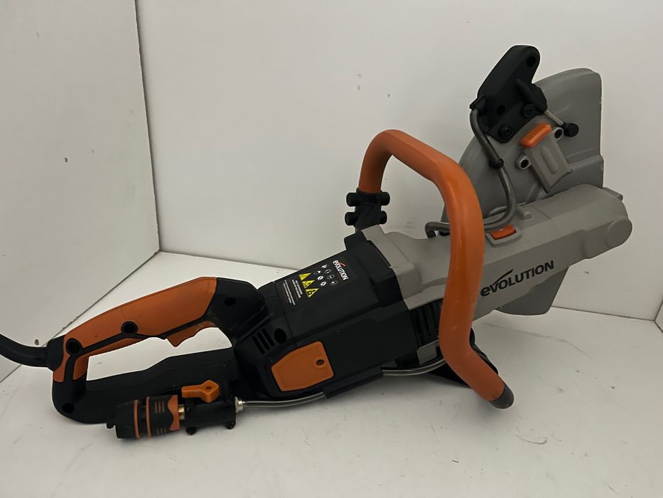 Piła tarczowa do cięcia betonu Evolution R300dct+ 2400 W 22 mm