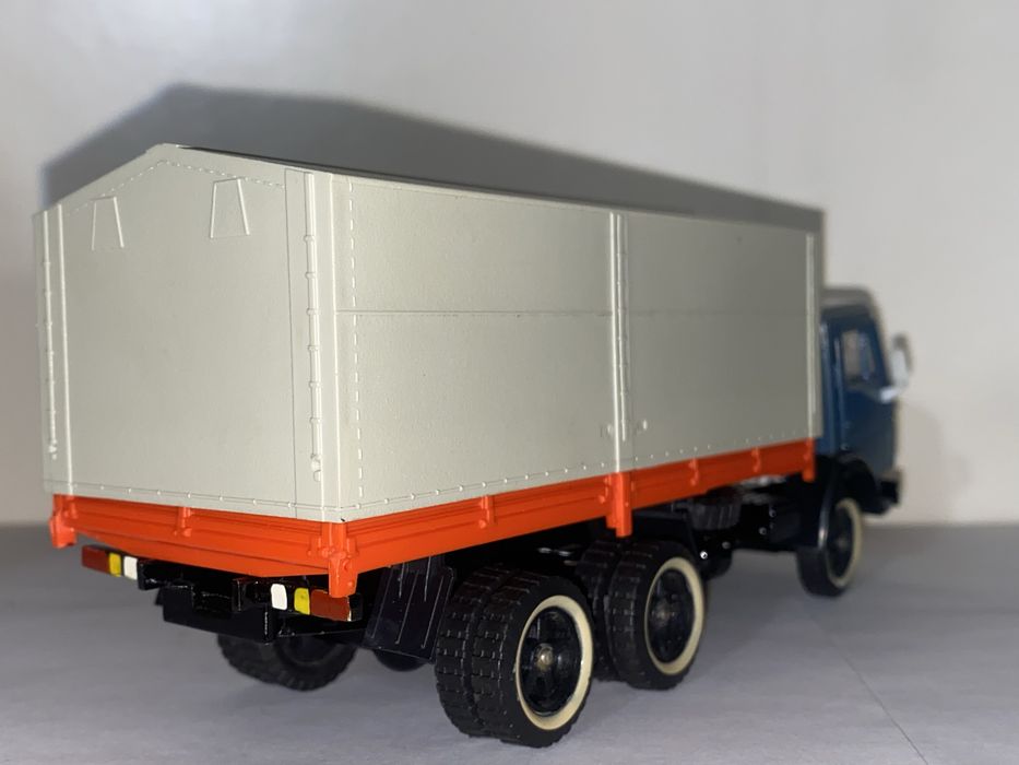 Модель 1:43 ссср камаз 5320 ранний резина покрышки