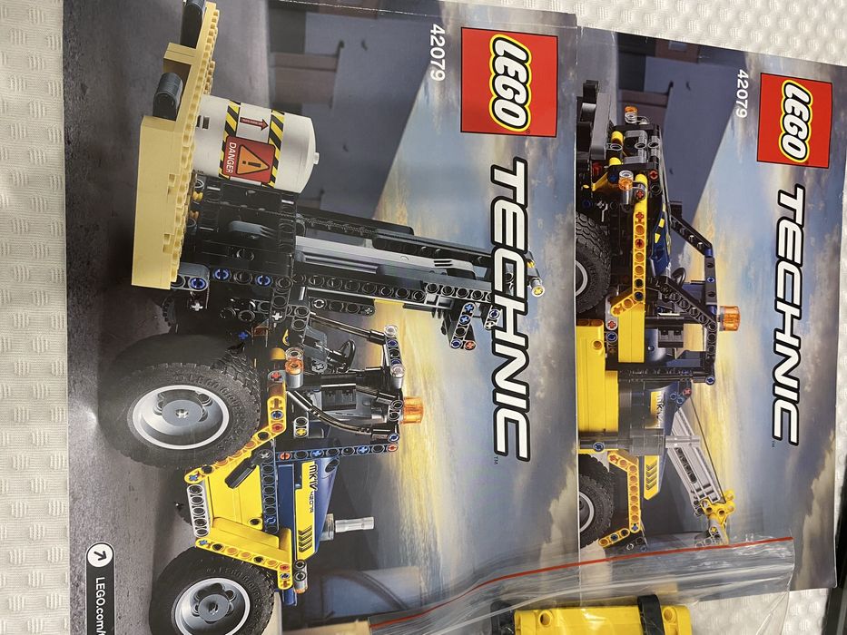 Lego TECHNIC 42079 wózek widłowy oraz holownik