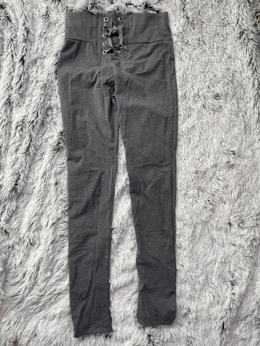 Nowe Szare legginsy