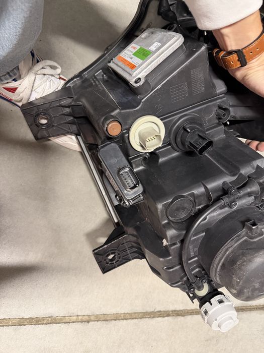 Durango 2014-2020 lampa prawa xenon z poziomowaniem