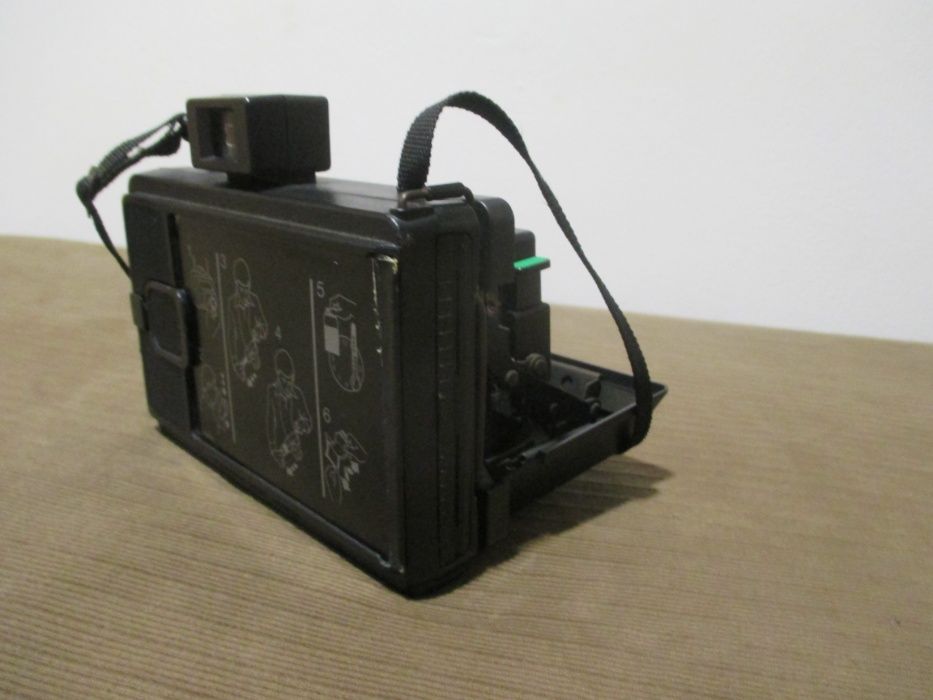 Máquina fotográfica muito antiga
