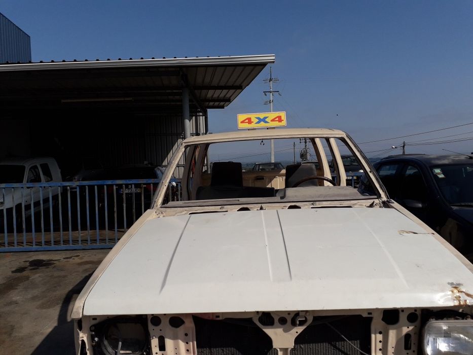 Nissan d21 4x4 todas as peças Motores bom estado locos cabeça