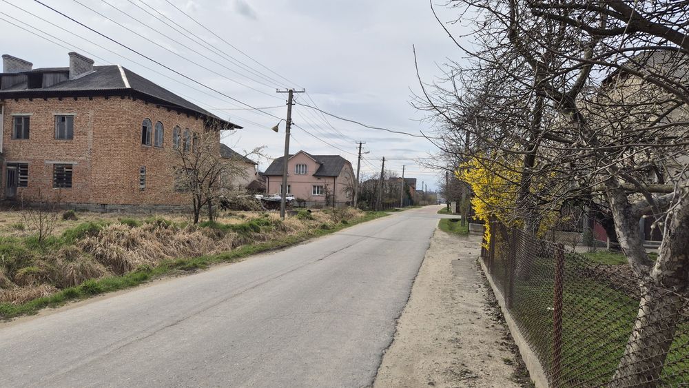 Продаж цегляного будинку