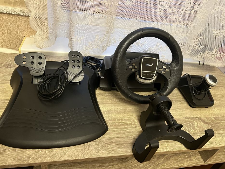 Игровой руль Genius 900