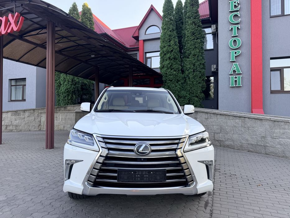 Lexus LX450d 2017р Без підкрасів оригінальний пробіг