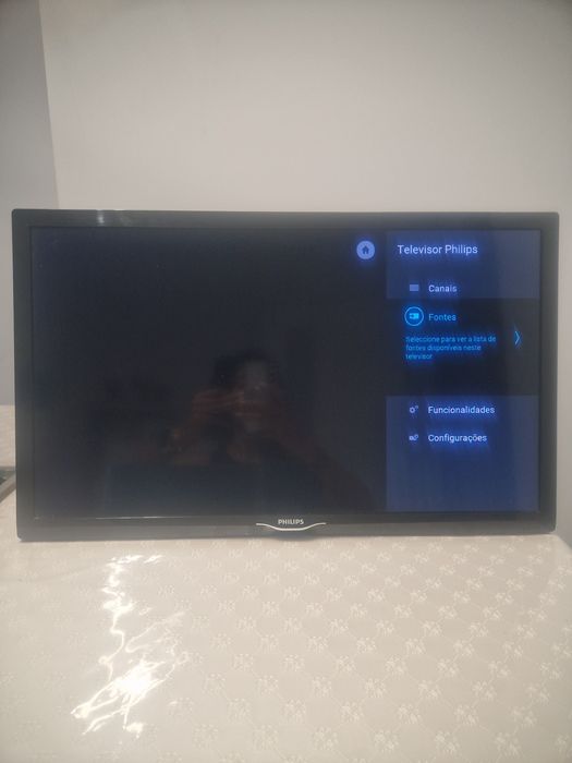 TV Philips 24PHS4304/12 – 24" HD LED com Comando Original