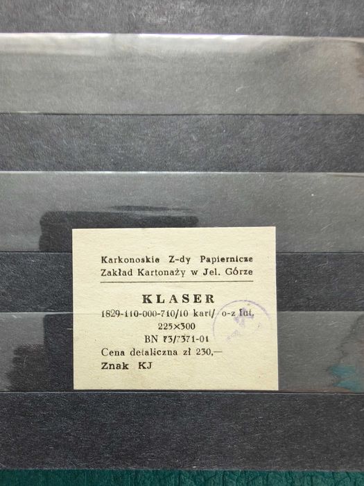 Klaser 1 ze znaczkami