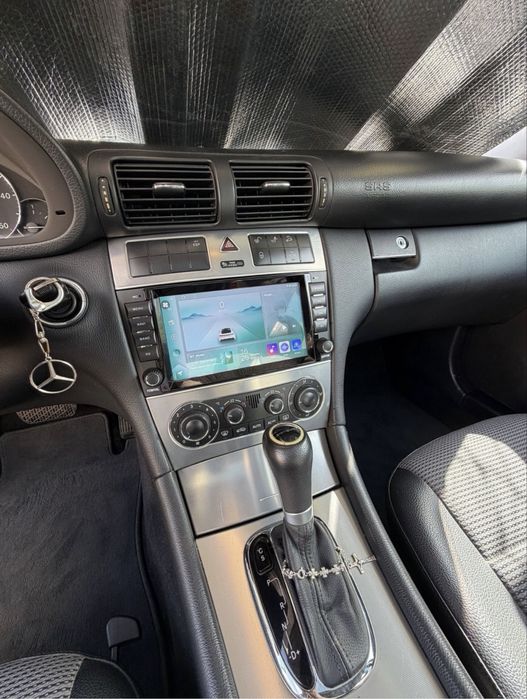 Mercedes Benz C220 — photo 4