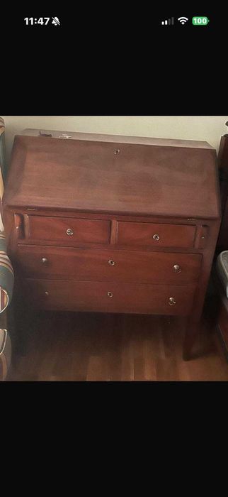 Móveis antigos para venda