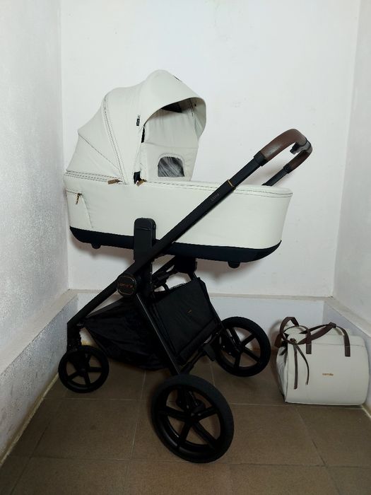 Коляска  CARRELLO ULTRA 2/1 надлегка +посилена амортизація