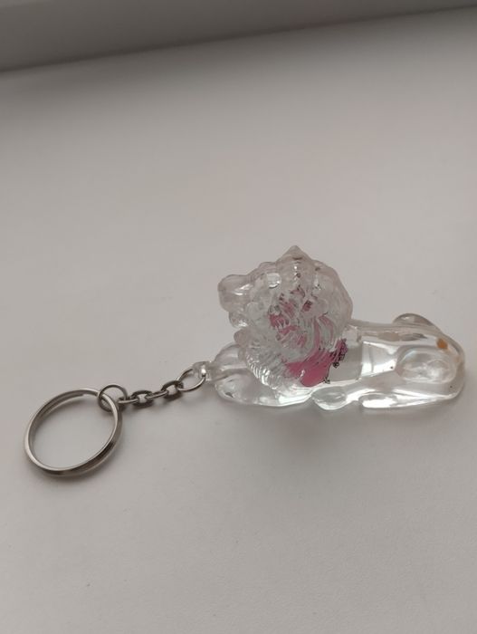 Продам брелок лев