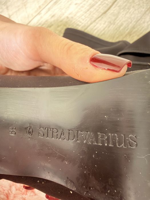 Високі чоботи ботфорти Stradivarius