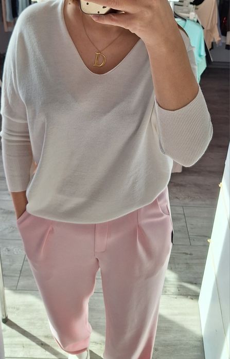 Sweterek Minouu nowy model