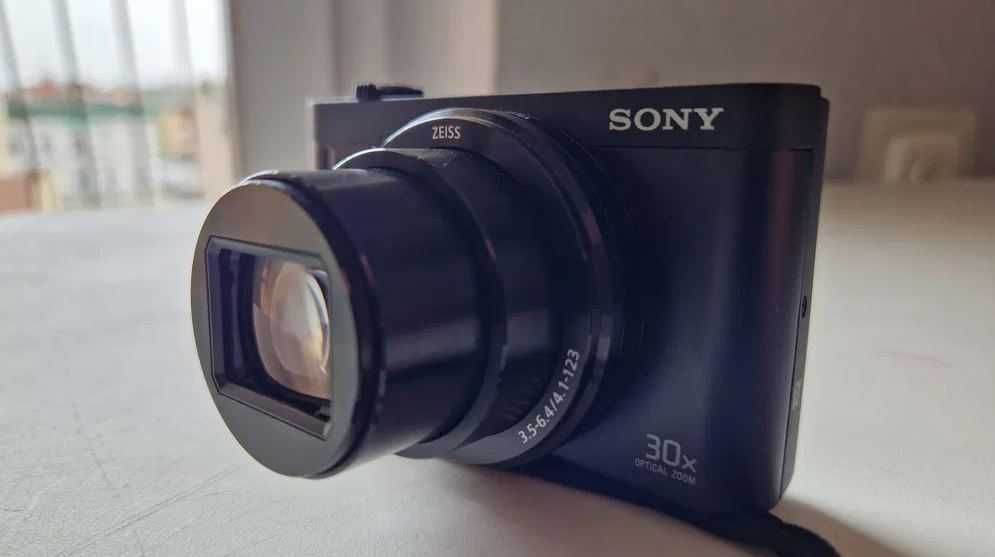 Sony Cyber Shot DSC-WX500.