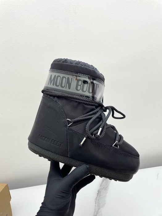 Мунбути moonboot