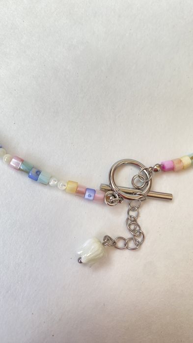 Чокер з кольоровго перламутру з квіткою