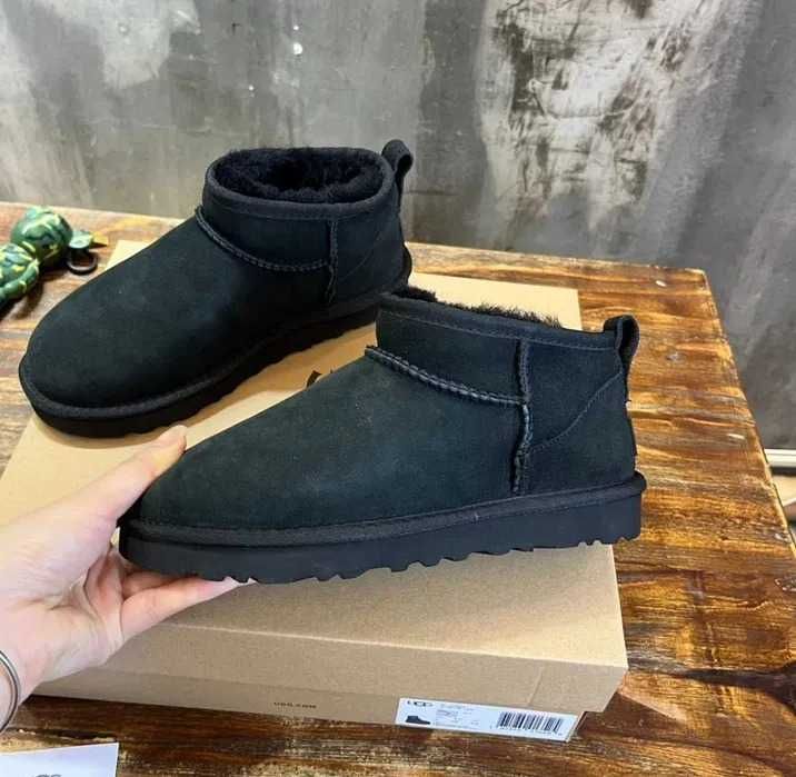 UGG Classic Mini Boots Black r.37