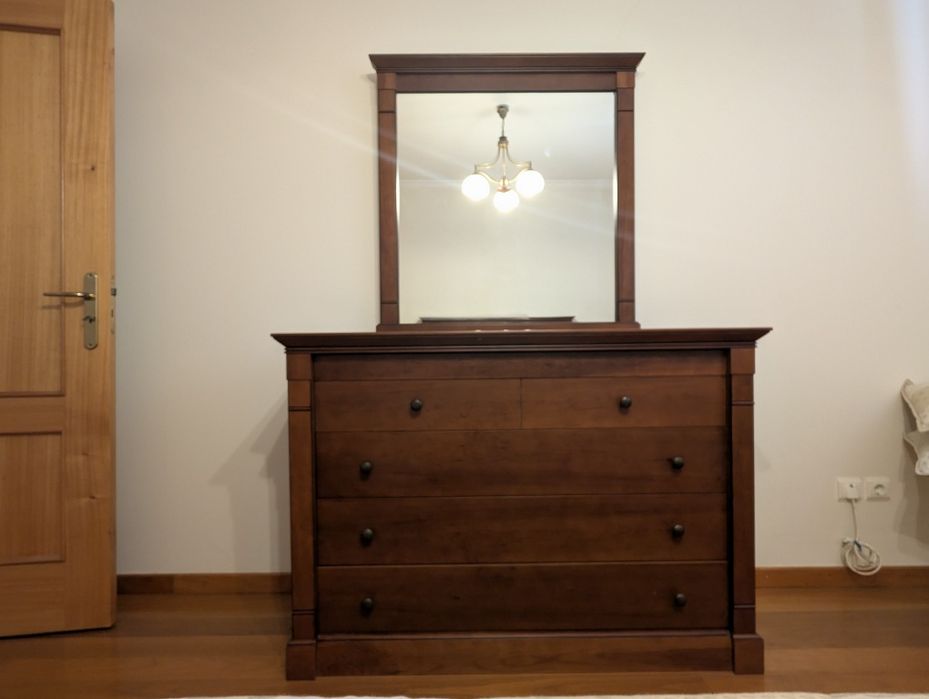 Mobilia de quarto de dormir
-
-