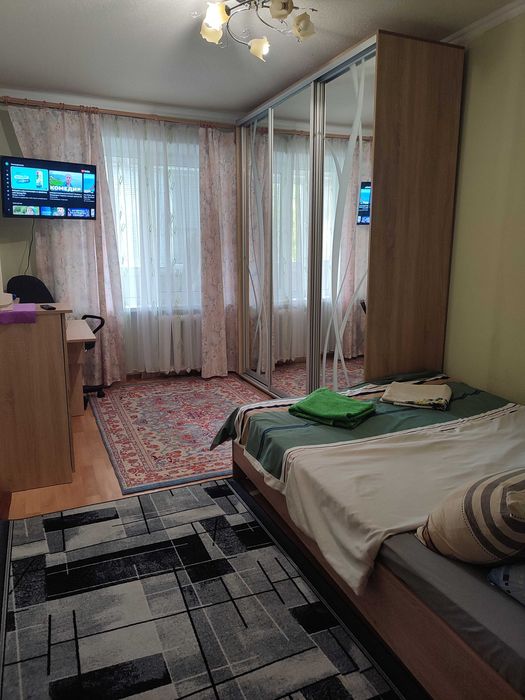 Сдам 2-х комнатную квартиру посуточно в центре.