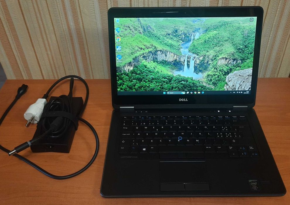 Dell Latitude E7440 топова конфігурація, нова батарея, ліц. Windows 11
