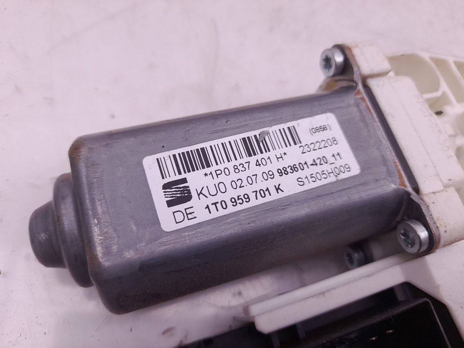 Motor vidro frente esquerdo SEAT Leon (1P1)