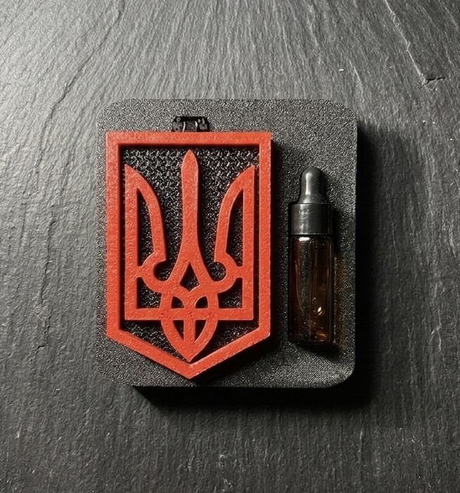 Патріотичний ароматизатор в авто "Тризуб" / Підвіска