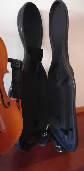 Violoncelo 1/4 Roth & Junius RJCE com caixa rígida e acessórios