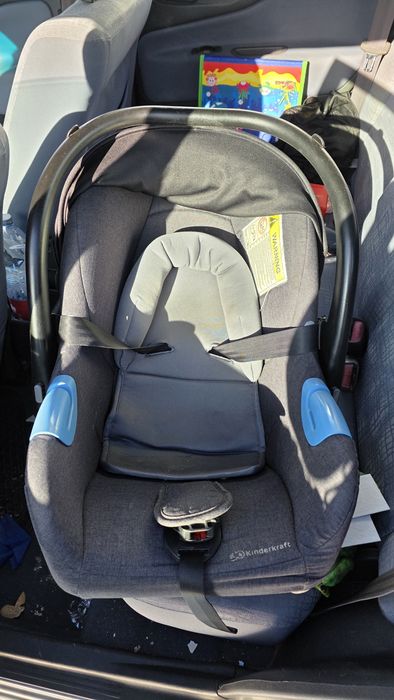 Vendo carrinho de bebé 3 em 1 Kinderkraft