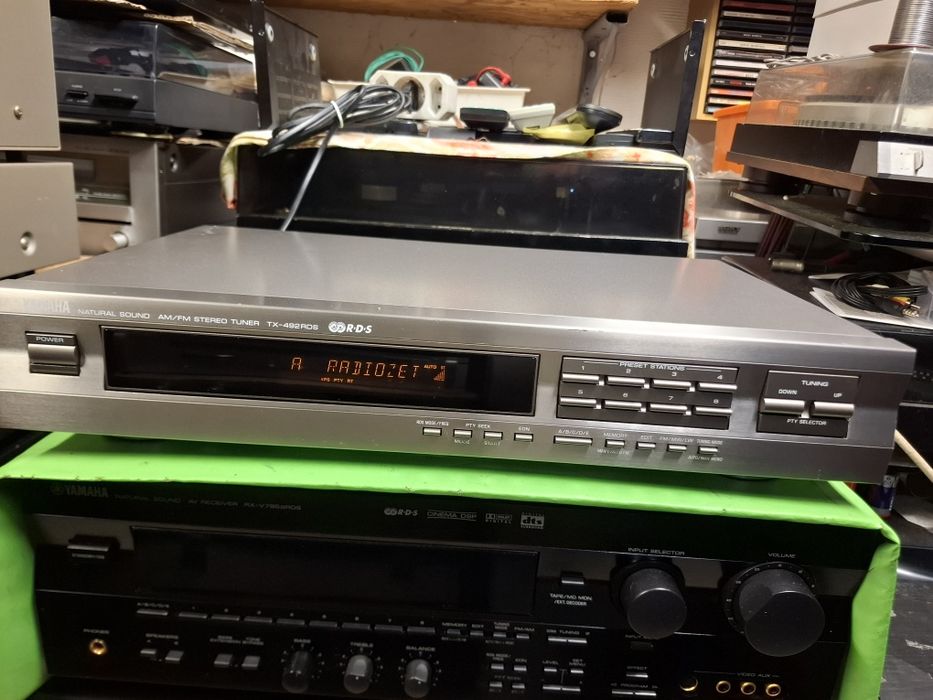 Tuner Yamaha TX-492RDS