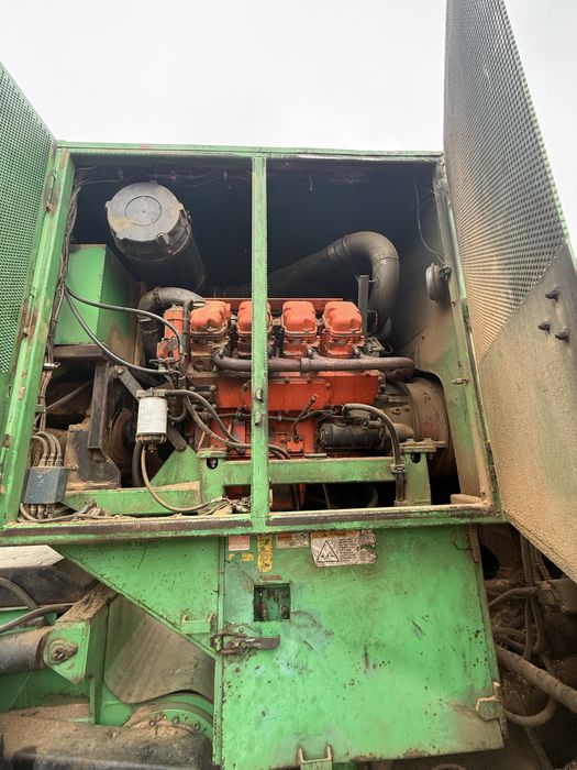 В продажі дробільна машина для дерева на базі харвестера 6*6